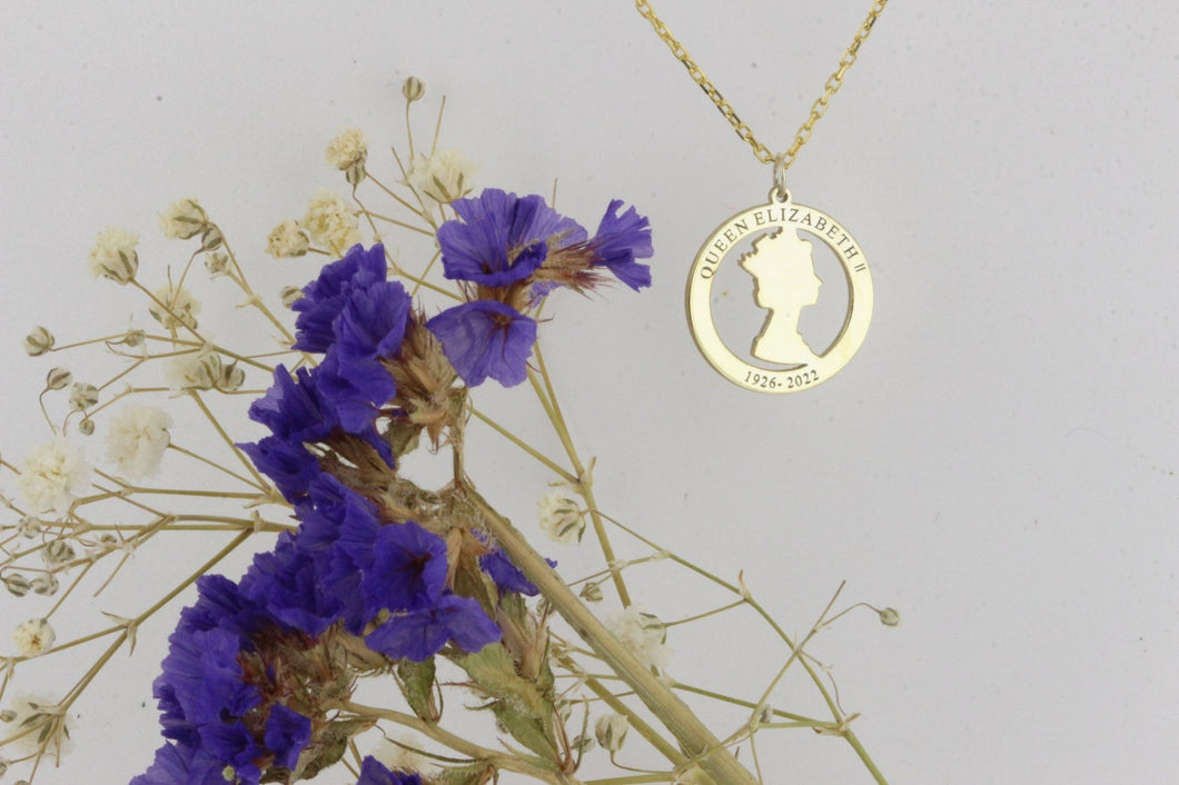 Queen Elizabeth's Remembrance Necklace - SilverbySwan