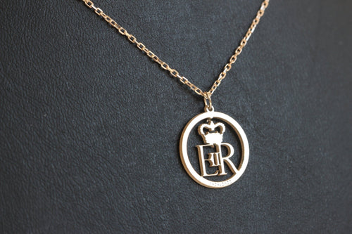 Queen Elizabeth's Royal Cypher Necklace - SilverbySwan